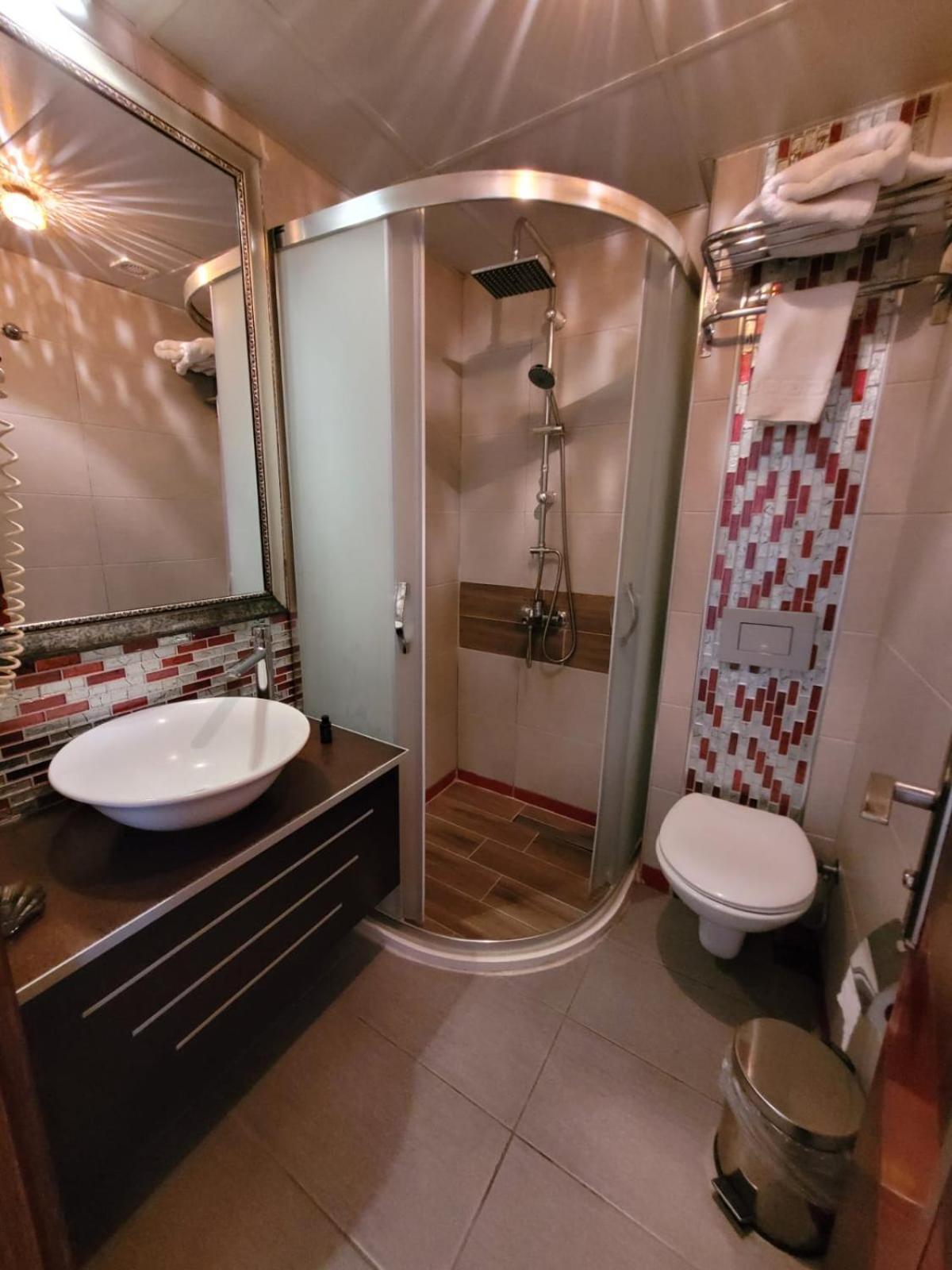 Anil Hotel Bergama Exterior photo